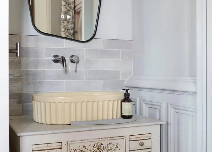 L'echappee- Avec Piscine Pour 4 Personnes 빌라